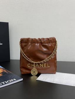 CHANEL – 3